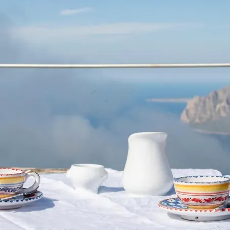 Casa Cattauro Vista Cielo Bed & Breakfast Erice